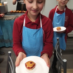 Muffinki na warsztatach kulinarnych (kl. 2a) 