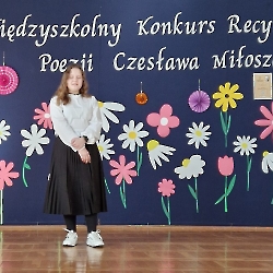 Międzyszkolny Konkurs Recytatorski inspirowany twórczością Czesława Miłosza.